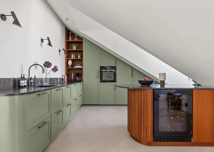 Eksklusiv Midt Pa Populaere Majorstuen * Осло